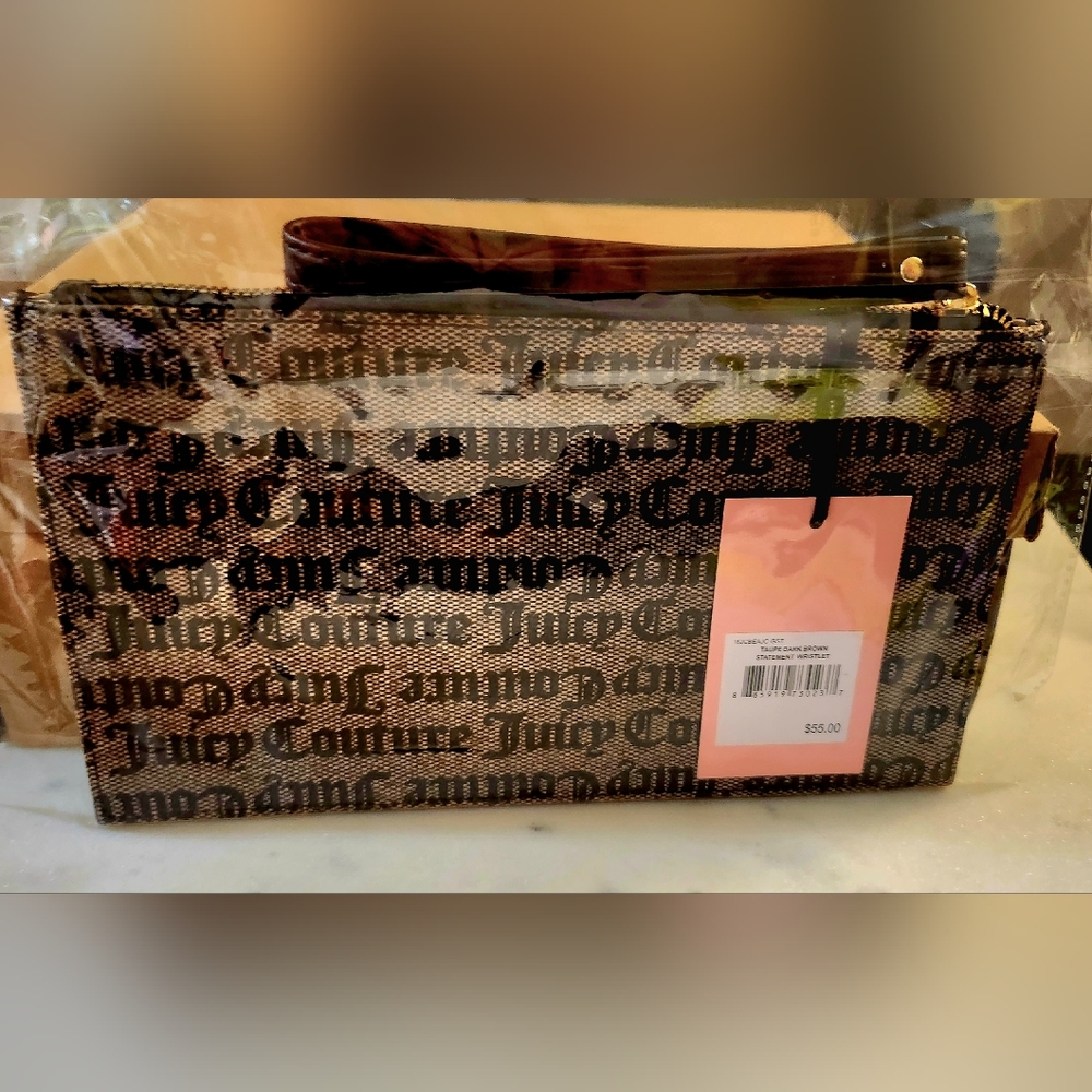NWT Juicy Couture Coated canvas large logo wristlet/clutch - Picture 3 of 10